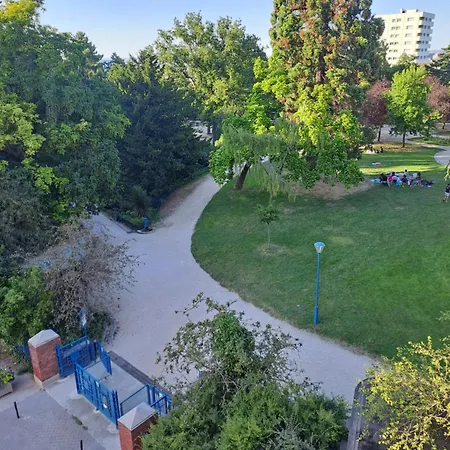 19eme Apartmán